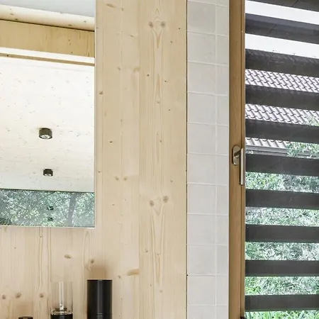 Treehouse Weissenhaeuser Vakantiehuis *